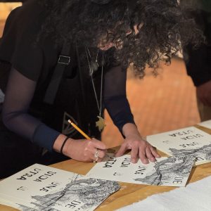 Impresiones tipográficas realizadas a partir de fragmentos de dibujos de la serie Guachaca y tipos móviles de madera antigua.Edición numerada. Entregada a los participantes al finalizar el taller